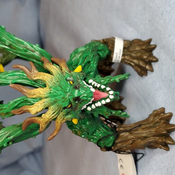 Green Fantasy Reptile Figurine‎ - Picture 1 of 8